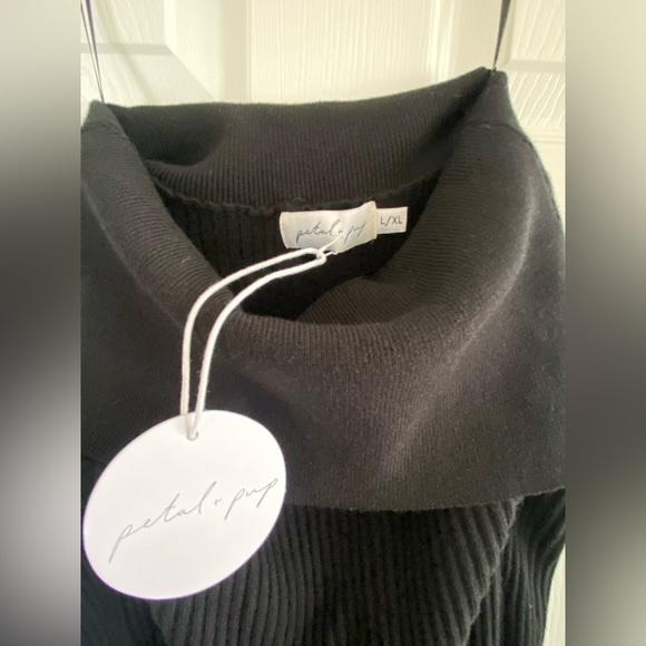 Petal & Pup Yara Off the Shoulder Sweater Dress - Size L/XL - Picture 8 of 10